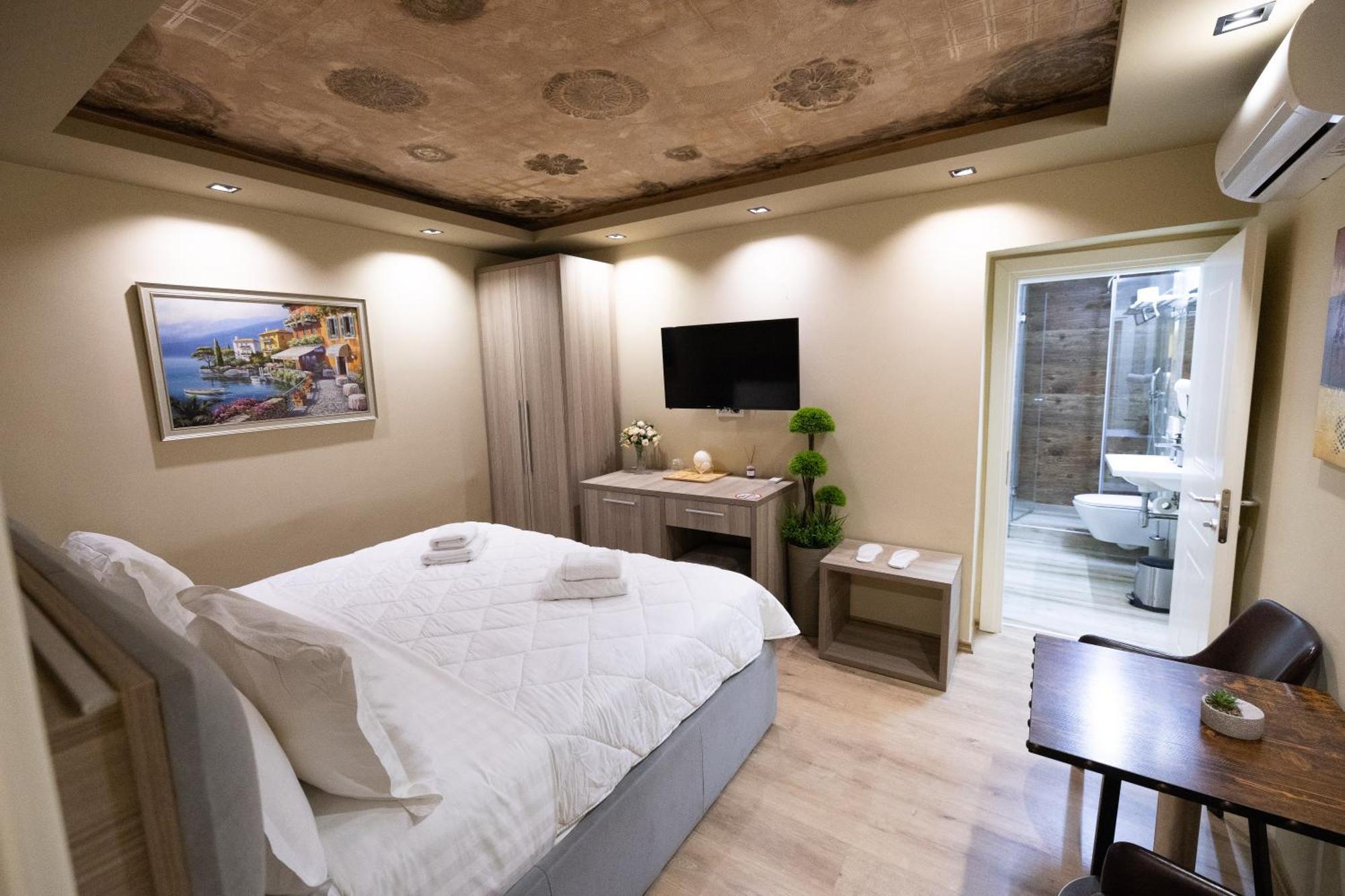 4R Colombo Hotel Tirana Exterior photo